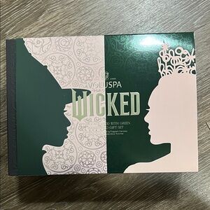 Voluspa Wicked Candle Set in Green and Cream